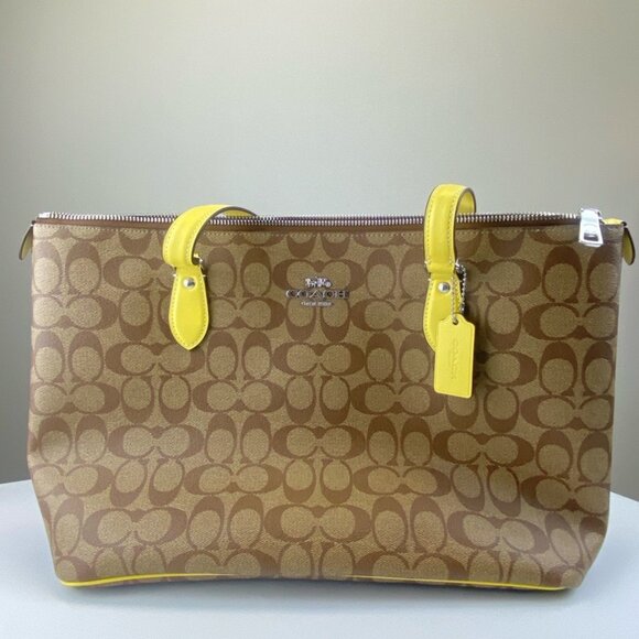 Coach CH504 Gallery Tote in Signature Canvas in Khaki Retro Yellow - Picture 1 of 7